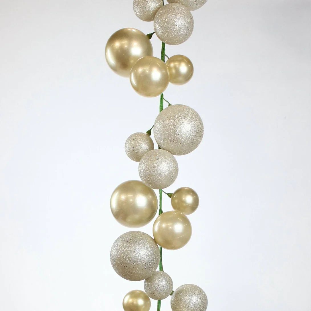 PLATINUM GLITTER AND CANDY APPLE BALL GARLAND, 10'