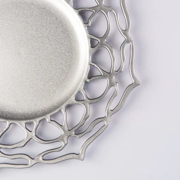 Petal Edge Acrylic Charger Plate - Silver