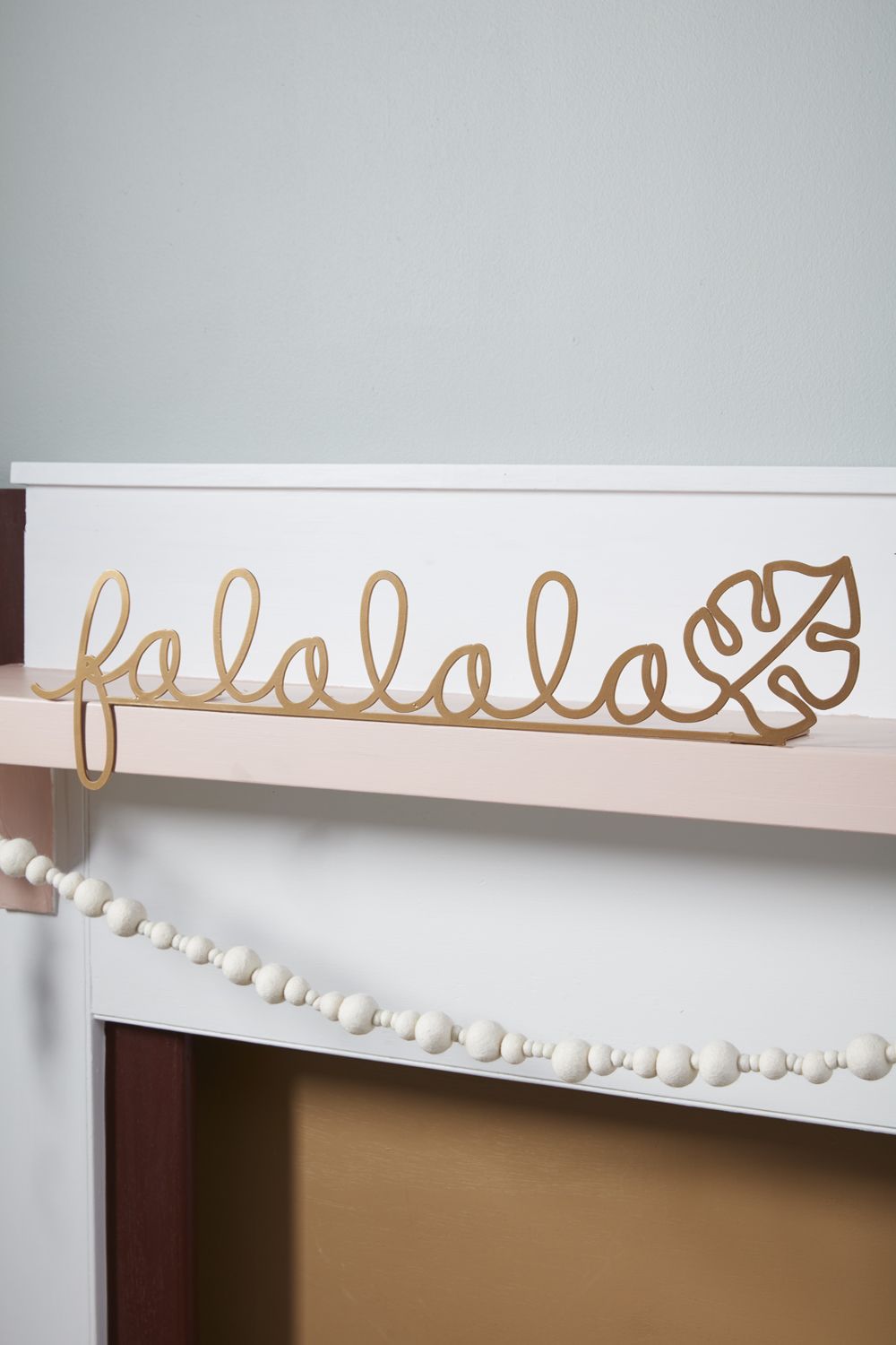 FA LA LEAF MANTLEPIECE