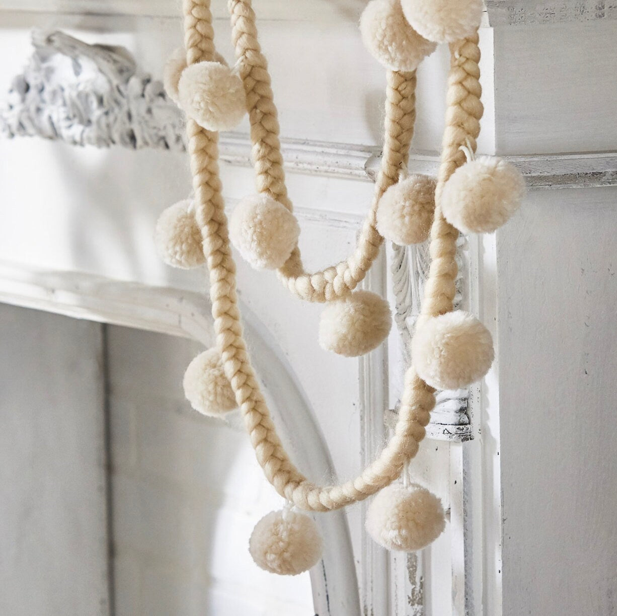 6 FT. Ivory Pom Pom Garland Christmas Tree Decorations Antiqued Primitive String Garlands Old Decor Sale Wholesale Garlands Boho Natural